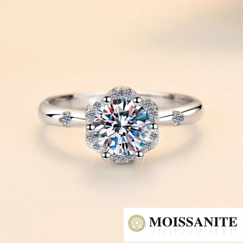 Anillo de plata esterlina 925  bañado en rodio, con diamantes de moissanita de 1 Quilates, VVS1, Color D , con certificado GRA.